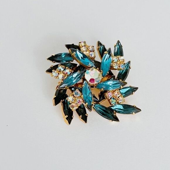 Beautiful Vintage Rhinestone Brooch - Picture 6 of 11